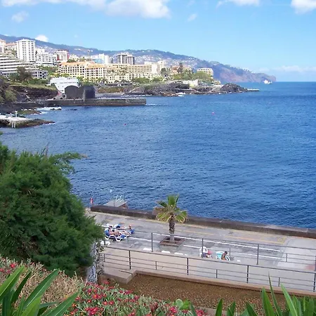 Comfortable In With Sea View بيت للعطل فونشال