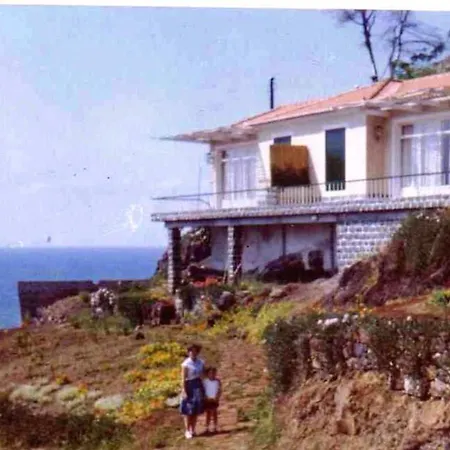 Vakantiehuis Comfortable In With Sea View Funchal (Madeira)