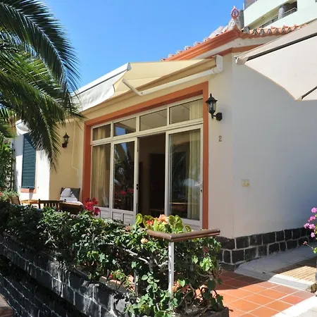 Vakantiehuis Comfortable In With Sea View Funchal (Madeira)