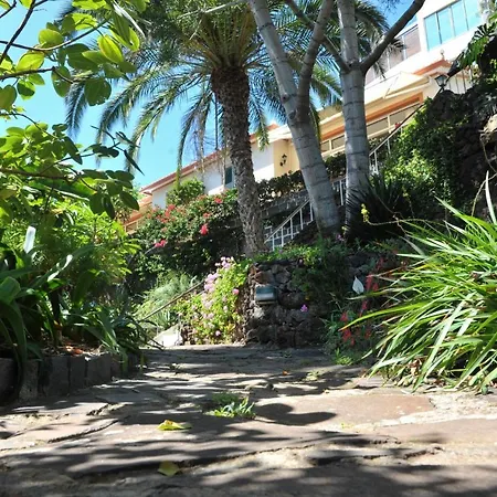 Vakantiehuis Comfortable In With Sea View