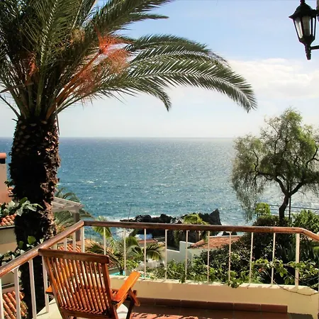Comfortable In With Sea View