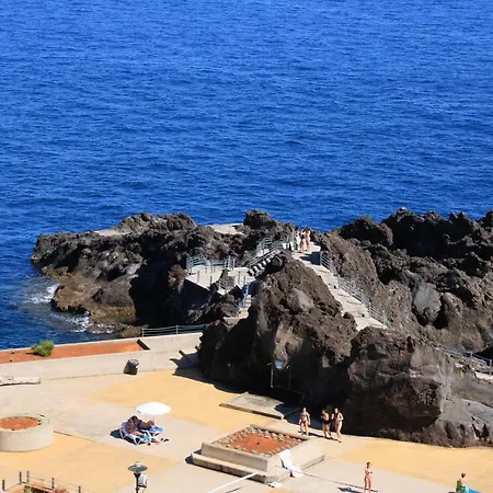 Comfortable In With Sea View Vakantiehuis Funchal (Madeira)